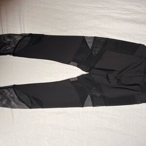 Mesh panel Lululemon leggings- brand new